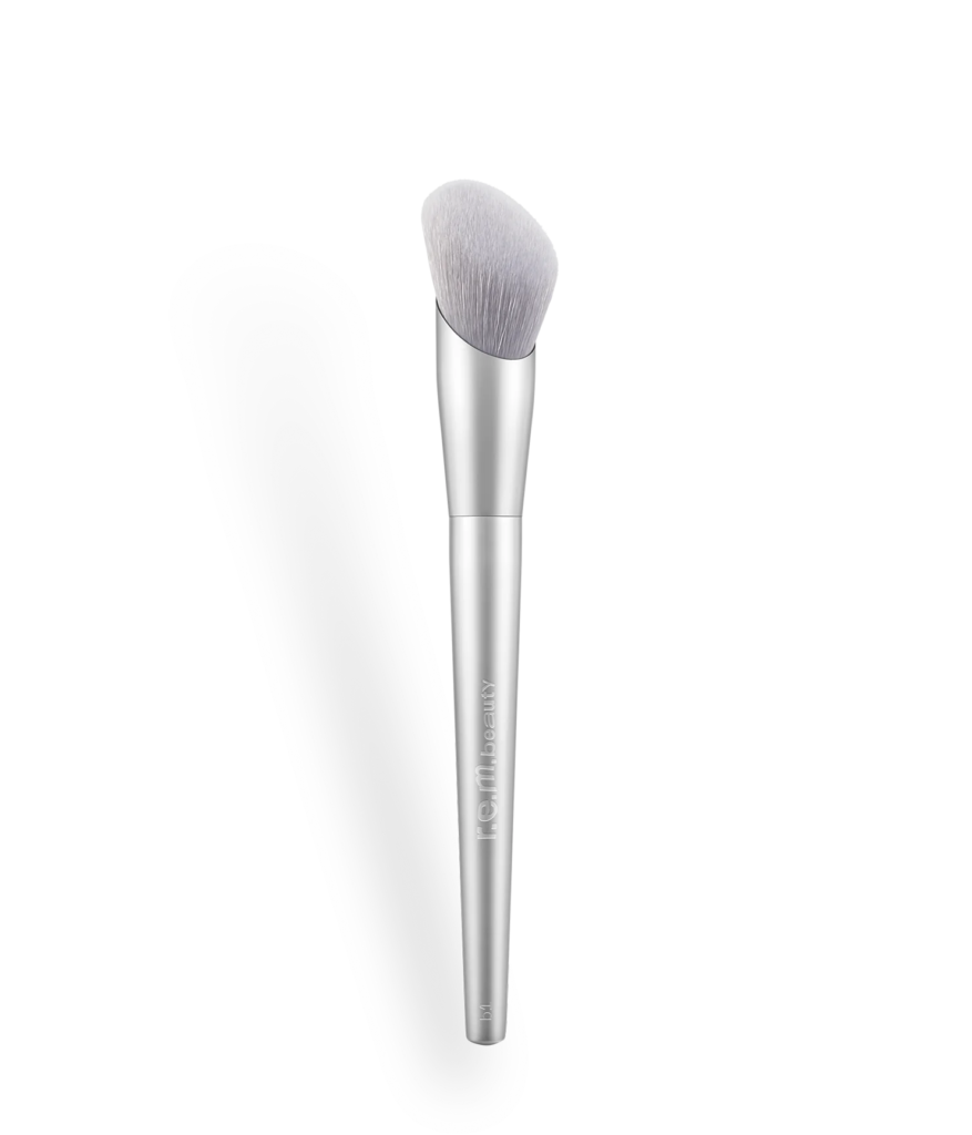 r.e.m beauty blush brush