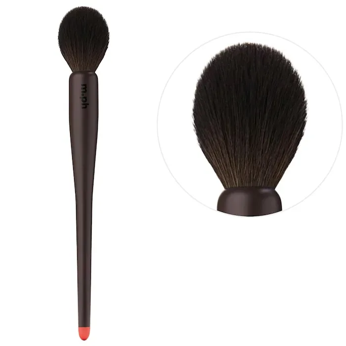 TThe Foundation Brush