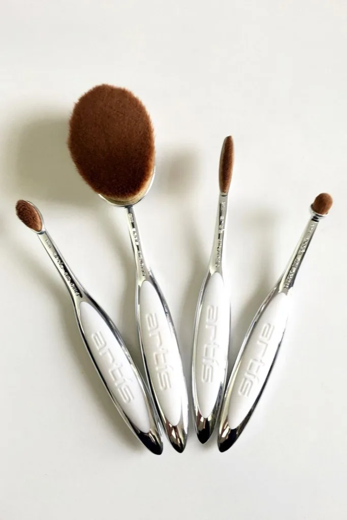 Brochas y Accesorios